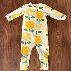 monica+andy Organic Cotton Sunflower Convertible Footie